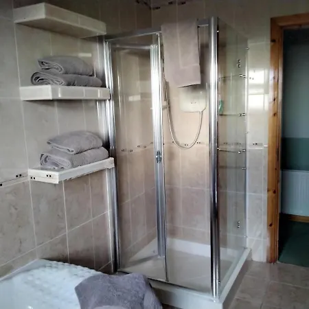 Warm And Welcoming Family * بالينروب